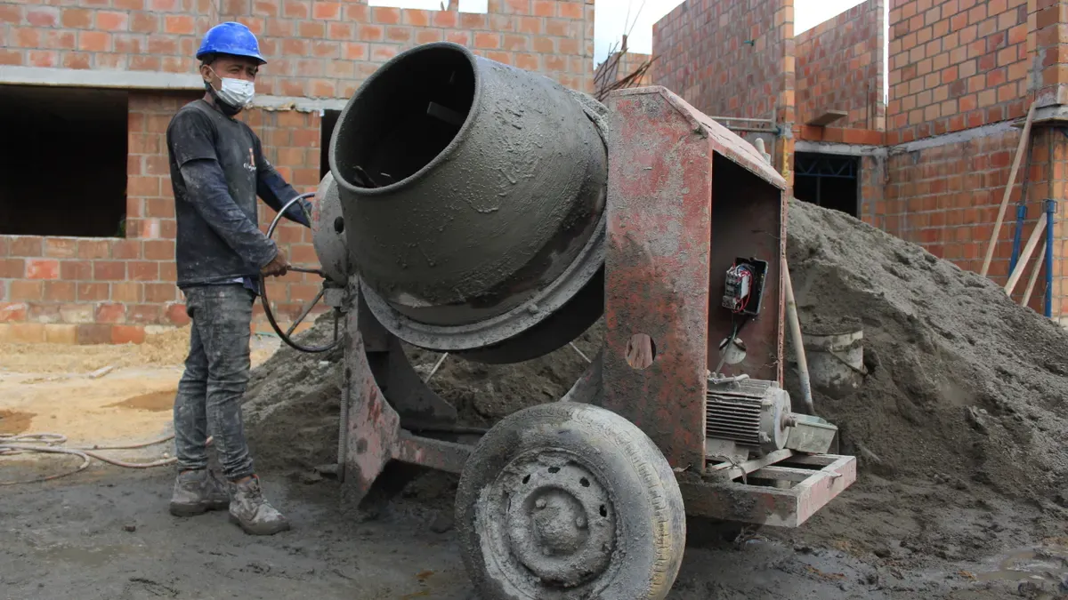 Types of Construction Mixers and Mechanics